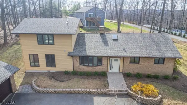 3 Maple Path, Mount Arlington Boro, NJ 07850