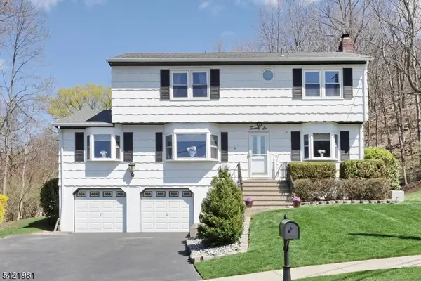 26 Scrivani Dr, Wanaque Boro, NJ 07465