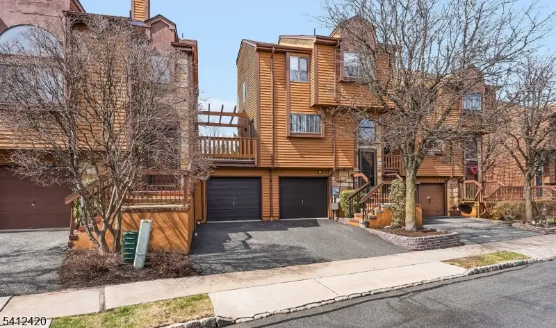 20 Powderhorn Dr, Rockaway, NJ 07866 - #1