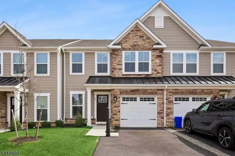 49 Owen Ct, Franklin, NJ 08873 - #1