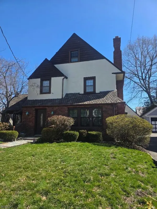 305 E 40th St, Paterson City, NJ 07504