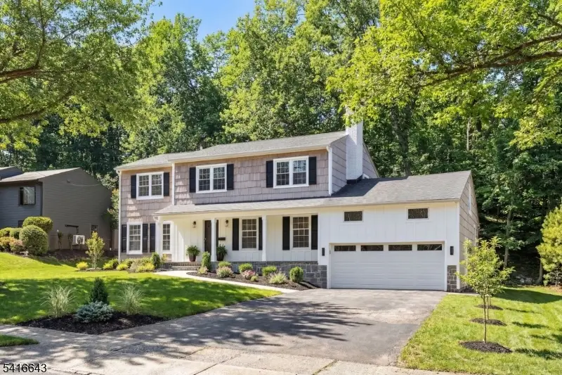 10 Robert Ct, Verona, NJ 07044 - #1