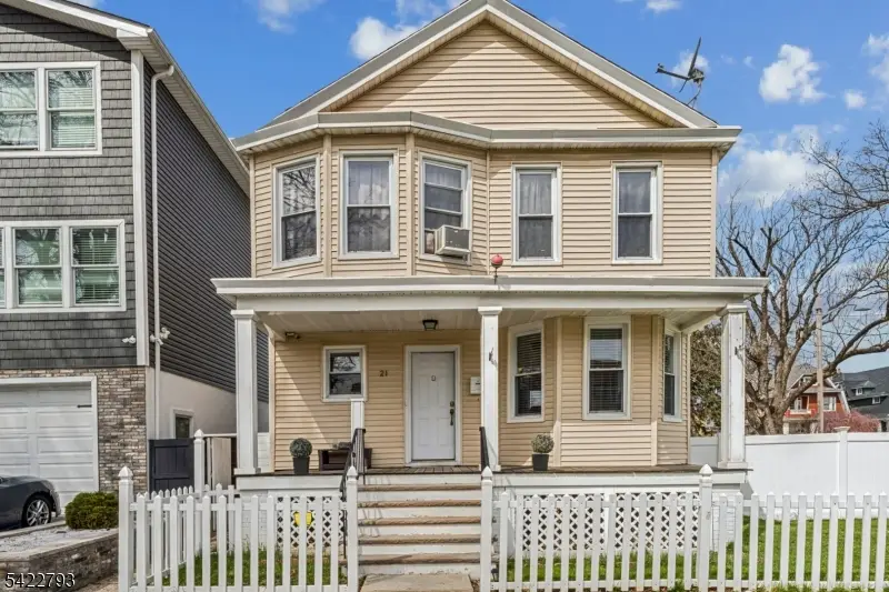 21 Ellington St, East Orange, NJ 07017 - #2