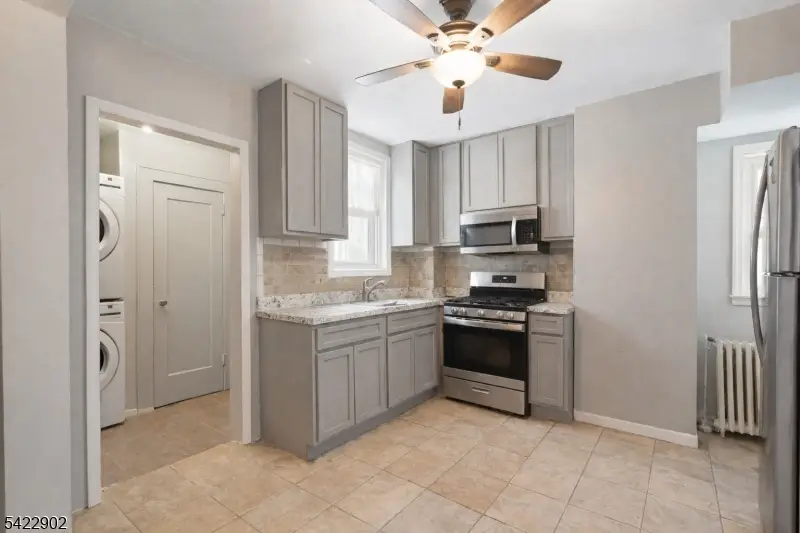 726 14th Ave, Paterson, NJ 07504 - #3