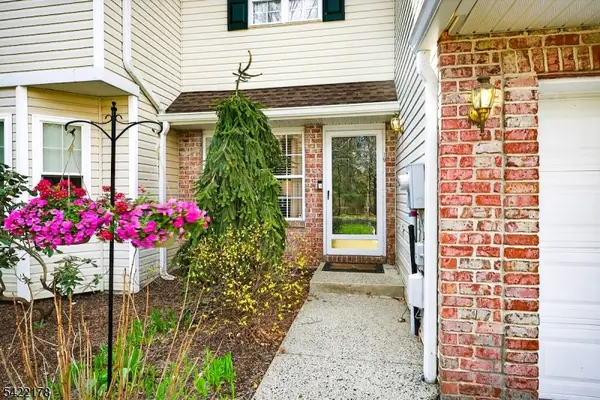 19 Cooper Ln, Long Hill Twp., NJ 07946