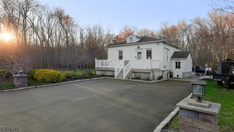 131 Charles Rd, Warren, NJ 07059 - #1