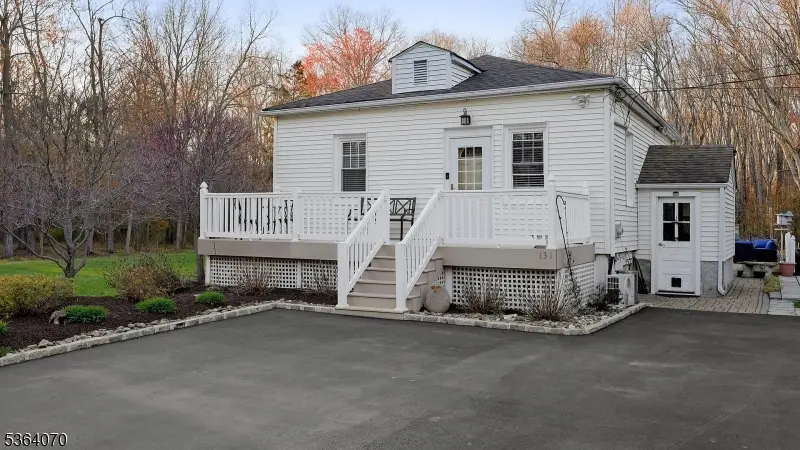 131 Charles Rd, Warren, NJ 07059 - #2