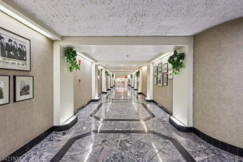 111 Mulberry St #2-V, Newark, NJ 07102 - #2