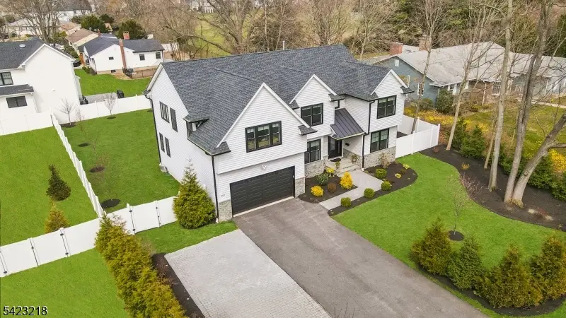 203 Marcotte Ln, Bergenfield, NJ 07621 - #1
