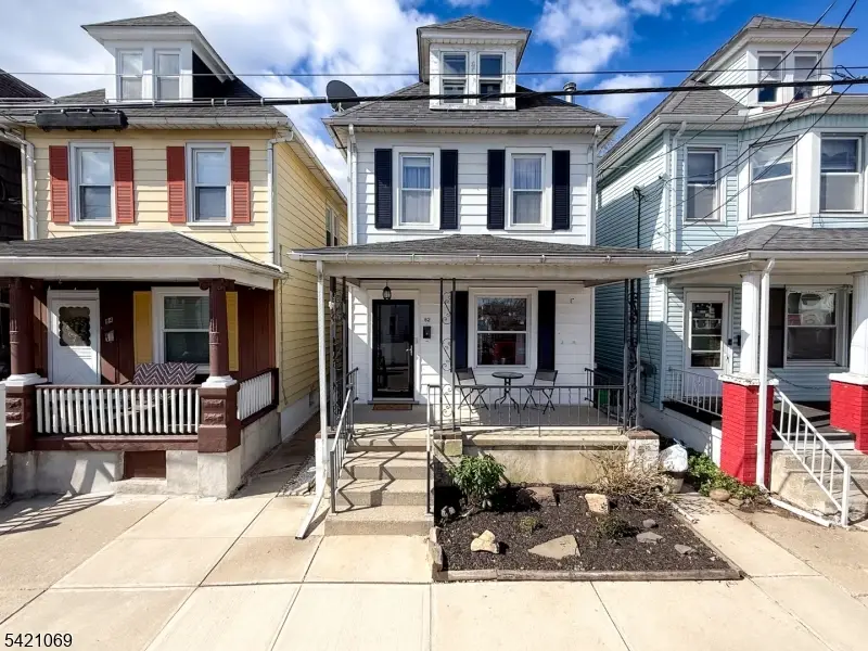 82 Evelyn Ave, Phillipsburg, NJ 08865 - #2