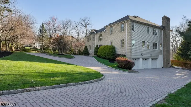 156 Washington Dr, Watchung, NJ 07069 - #3