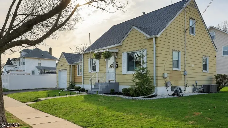 353 E Grant Ave, Roselle Park, NJ 07204 - #2