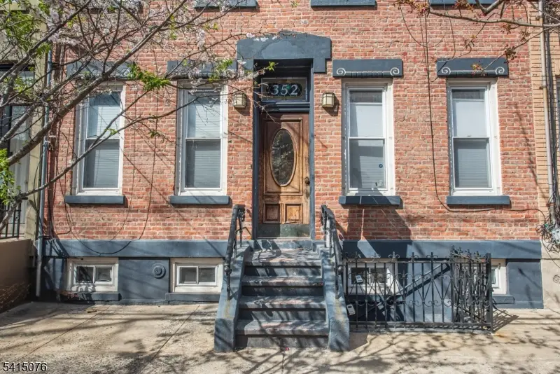 352 7th St #6, Jersey City, NJ 07302 - #1