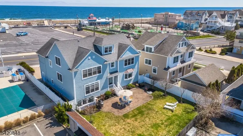 703 Ocean Ave, Point Pleasant Beach, NJ 08742 - #1