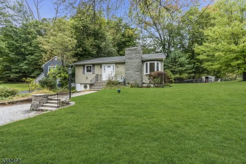 55 Orchard Dr, Vernon, NJ 07462 - #1