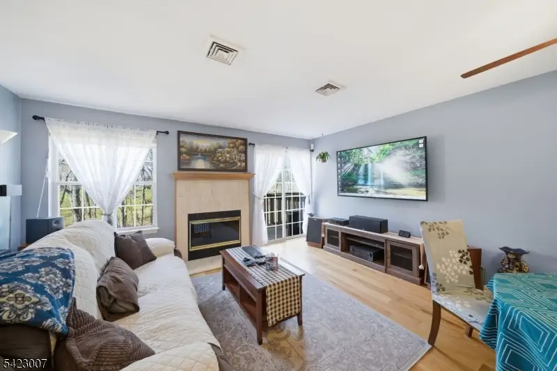 1142 Oakcroft Ln, Franklin, NJ 08873 - #3