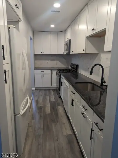 17 Heritage Ln, Hamburg, NJ 07419 - #3