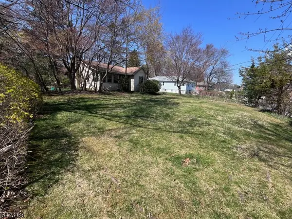 63 Reynolds Ave, Hanover Twp., NJ 07981