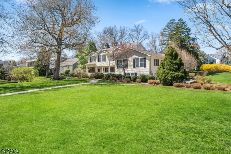 58 Rolling Hill Dr, Chatham, NJ 07928 - #2