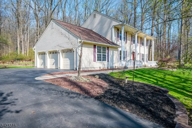 9 Stirrup Way, Ten Mile Run, NJ 08540 - #3