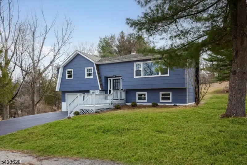 43 Courtland Dr, Wantage, NJ 07461 - #3