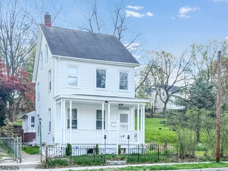 564 Warren St, Phillipsburg, NJ 08865 - #1