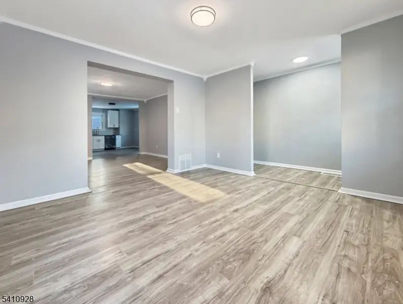 564 Warren St, Phillipsburg, NJ 08865 - #3