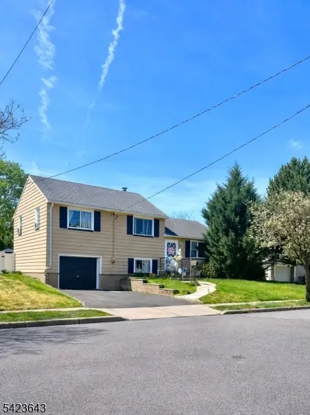 105 Howard Ave, Clifton, NJ 07013 - #1