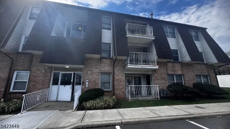 100 W Grand St, Elizabeth, NJ 07202 - #1