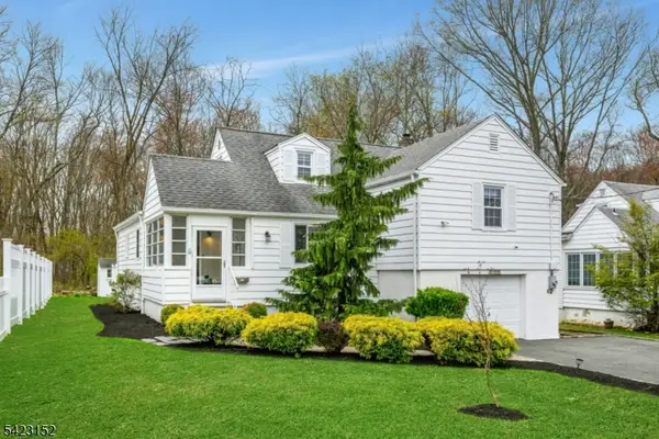 99 Beechwood Rd, Florham Park Boro, NJ 07932