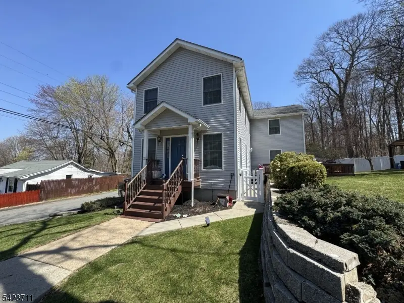 33 Woodsedge Ave, Mount Olive, NJ 07828 - #1