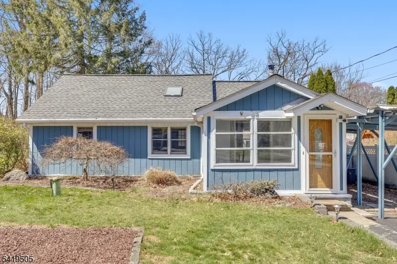 28 Oriole Rd, Oak Ridge, NJ 07438 - #1