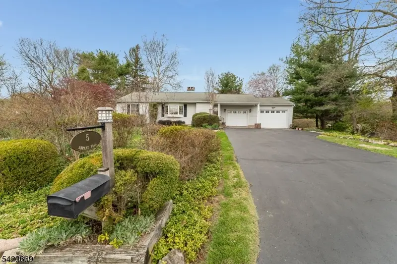 5 Abrams Rd, Holland, NJ 08848 - #3