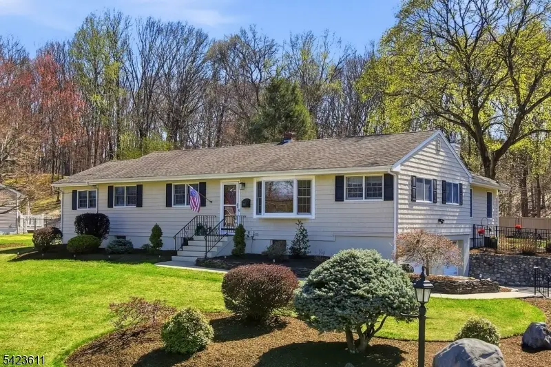 165 Page Dr, Oakland, NJ 07436 - #1