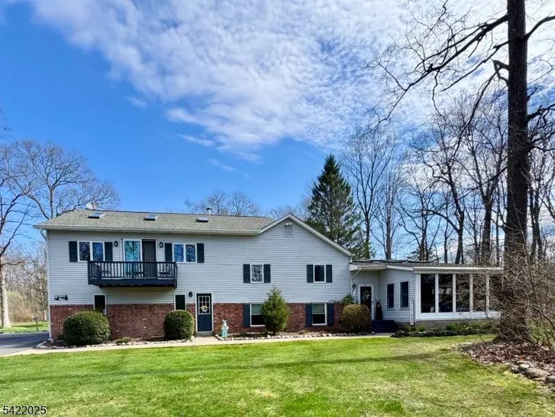 202 Millbrook Rd, Hardwick, NJ 07825 - #1