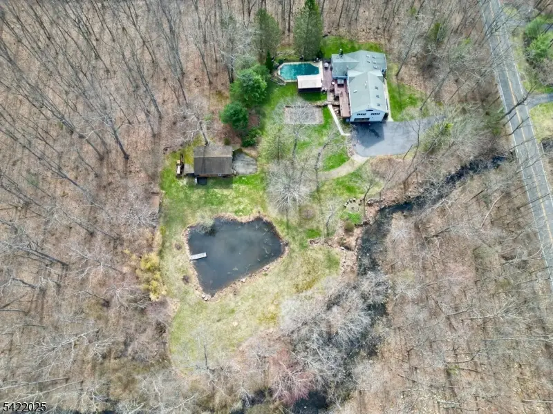 202 Millbrook Rd, Hardwick, NJ 07825 - #3