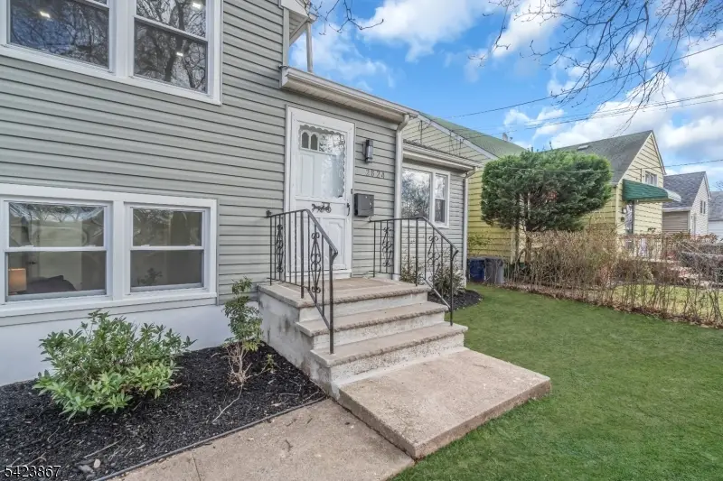 2824 N Stiles St, Linden, NJ 07036 - #3