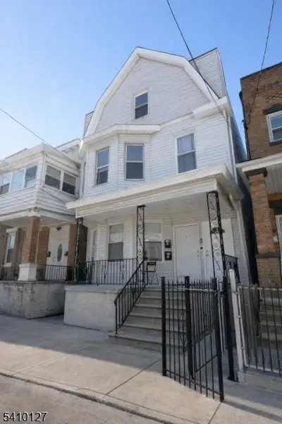 233 Bayview Ave, Jersey City, NJ 07305 - #1