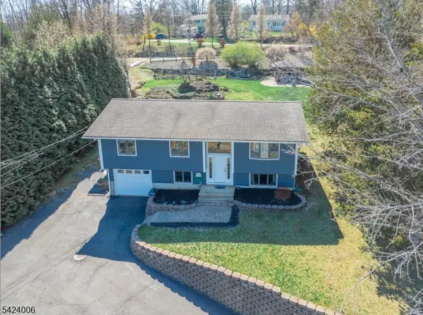 19 Valley Dr W, Vernon Twp., NJ 07418