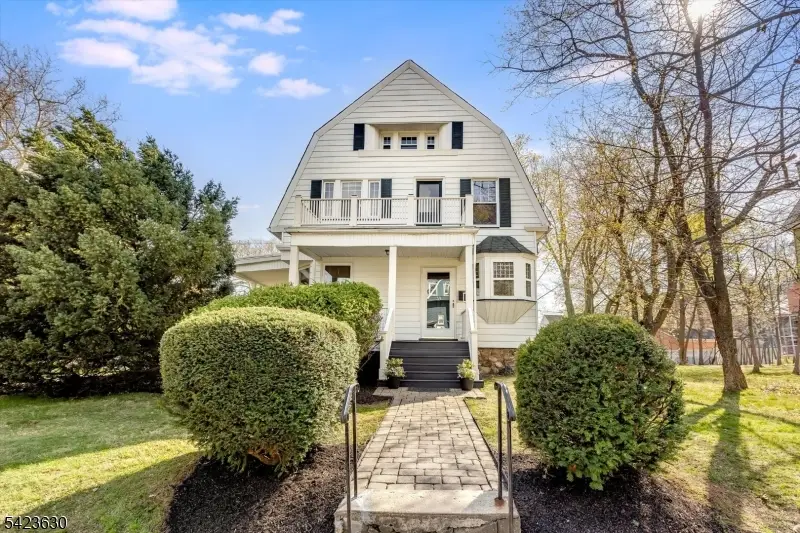 39 Draper Ter, Montclair, NJ 07042 - #2