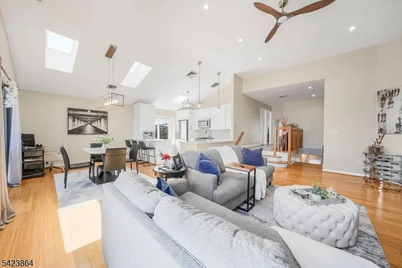 855 Valley Brook Ave #B, Lyndhurst, NJ 07071 - #2