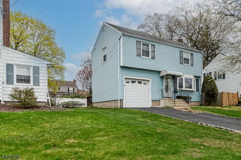 18 Highfield Lane, Cedar Grove, NJ 07006 - #3