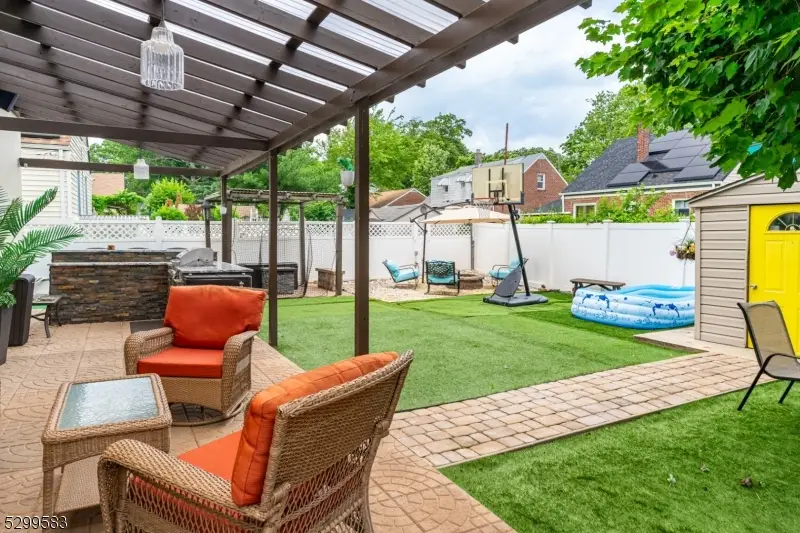 721 Sheridan Ave, Roselle, NJ 07203 - #1