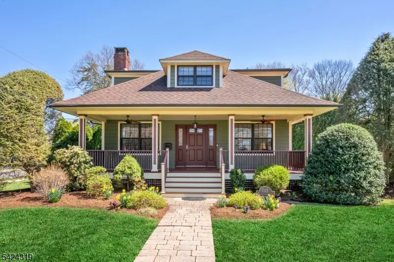 133 N Pleasant Ave, Ridgewood, NJ 07450 - #1