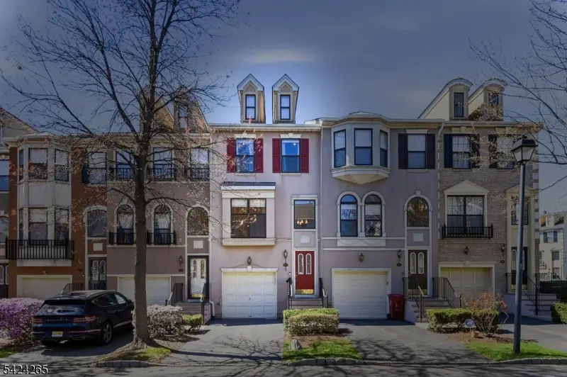 424 Hartford Dr, Nutley, NJ 07110 - #1