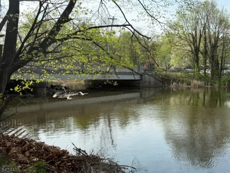 31 Center St, Clinton, NJ 08809 - #2