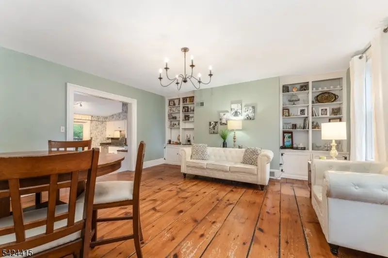31 Center St, Clinton, NJ 08809 - #3