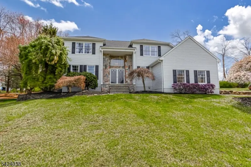 25 Tamarack Dr, Succasunna, NJ 07876 - #1