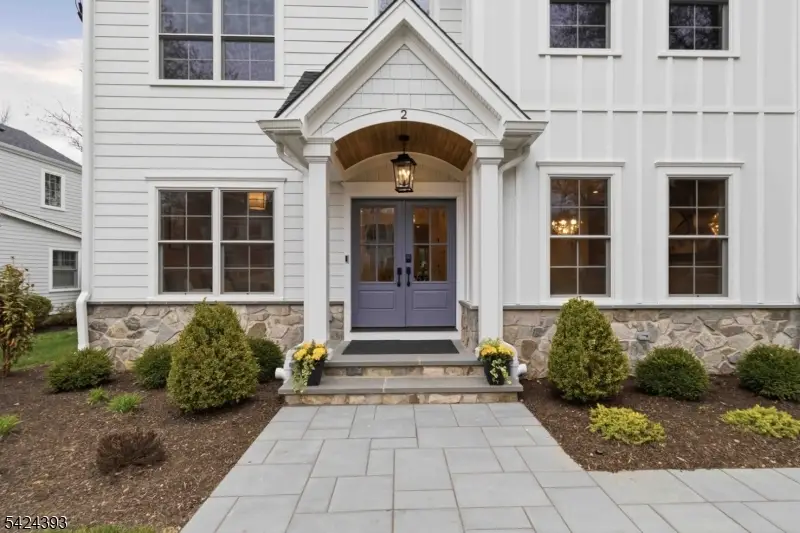 2 Whitman Dr, Chatham, NJ 07928 - #2