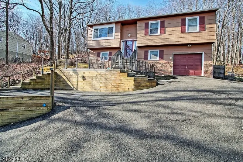 142 Valley View Dr, White Meadow Lake, NJ 07866 - #2